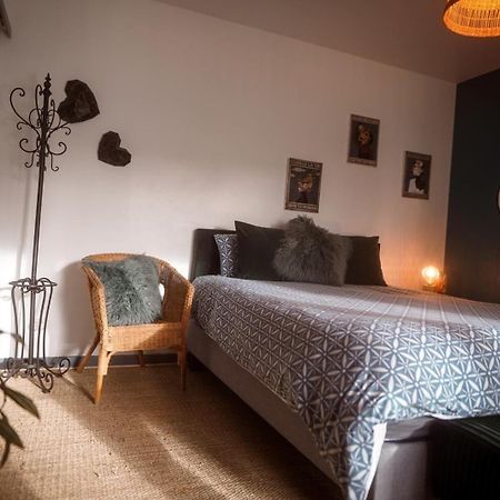 Chez Guilem Bed & Breakfast Saint-Maixent-l'Ecole Ngoại thất bức ảnh